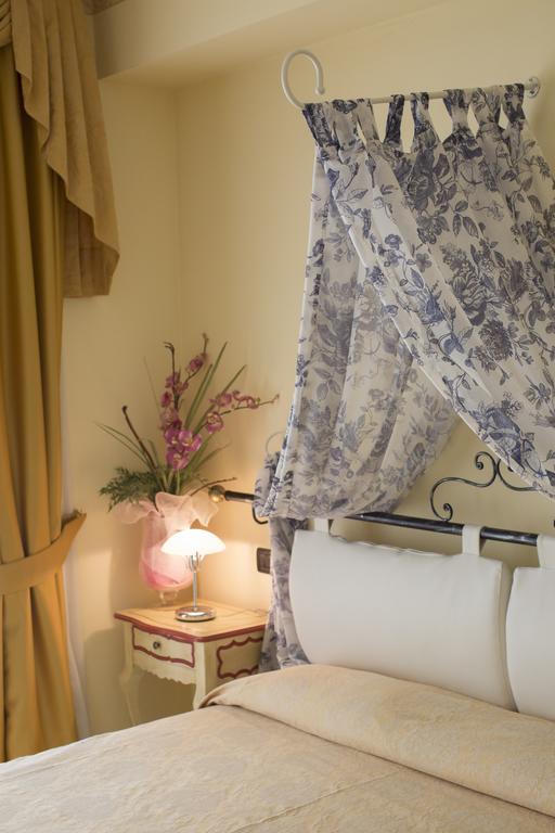 Relais Du Lac Desenzano del Garda Luaran gambar